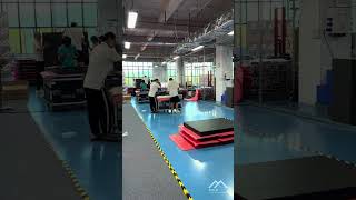 Working in the LED screen factory can also be elegant.