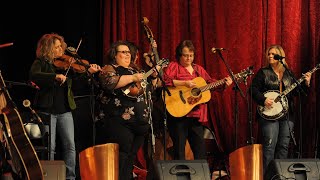 Woodsongs 958: Muriel Anderson and Sister Sadie