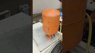 Cold store 404a gas top up #coldstore #coldstorage #coldroom #youtubeshorts #airconditioner