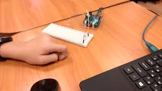 Диод мигает с заданной частотой. Arduino Uno