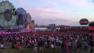 David Guetta makes the crowd jump in Moscow (Fruit Vibrations, 5th of July 2014)