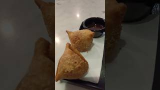 Mini Samosa 😍in Singapore..#food #ytshorts #shortsfeed #shorts