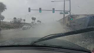 tormenta en las vegas  calles se combierten en ríos inundadas por tanta agua