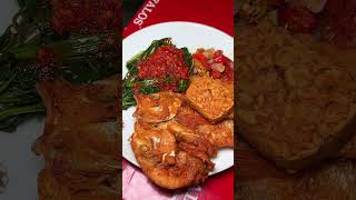 Plecing kangkung enak di buaran jaktim #kulinerjakartatimur #kuliner