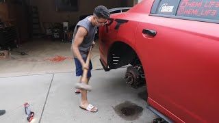 REMOVING MY BROKEN DIFF AND AXLES!! **ANNOYING**