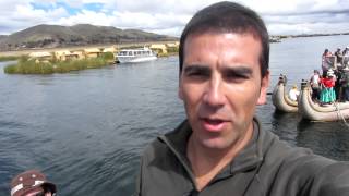 Perú, islas de los uros en el Lago Titicaca cerca de PUNO