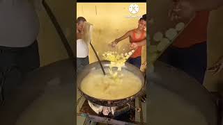 व्रत में खाये जाने वाले आलू के Chips ऐसे बनते है 😱😱,एक बार जरूर देखिये 😋🤤|| #shorts #trending #viral