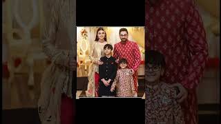 PAKISTANI ACTRESSES WITH FAMILY #supportme #srhaasghar#ayezakhan#momalsheikh#sunitamarshal#hiramani