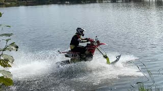 На сноубайке по воде. Snowbike.