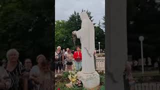 Medjugorje: piazzale della Chiesa di San Giacomo