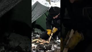 Camping Snow Storm with Wood Stove Tent #Shorts #CampingSnow #camping #SnowCamping #snow