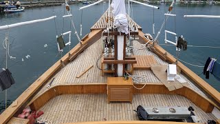 Pinisi Indonesian Boat Building (Kapal Pesiar Dari Kayu Khas Pinisi Bulukumba)