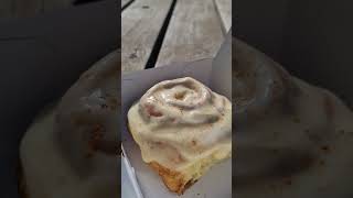 Isn't it a lovely day? 😋🧁 #dessert #foodshorts #cinnamonroll