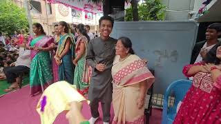 TEACHERS DAY 2024 GIFT PRESENTATION TO PRINCIPAL MADAM