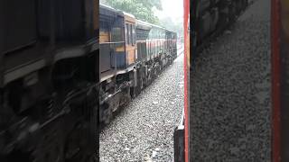 Dangerous crossing on Shiradi Ghat #shorts #train #mangalore #indianrailways #trainjourney