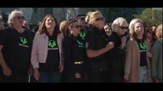 POP CHOIR - & JULIET - LARGER THAN LIFE - FEDERATION SQUARE - MELBOURNE