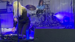 Alvvays “Very Online Guy” (full song) in Indianapolis 4/21/24