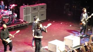 [10] Your Love is a Lie - Simple Plan Live in Chicago 11-21-11