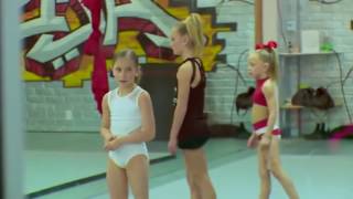 Dance moms   ELLIANA Gets UPSET because Lilliana got a Private!! S07,E10