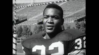 NFL Hall of Famer Running Back Jim Brown (Veteran)