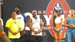 JON JONES DESPRECIA A DEXTER JACKSON Y MICHEL LEWIN RECIBE RECONOCIMIENTO EN MR OLYMPIA