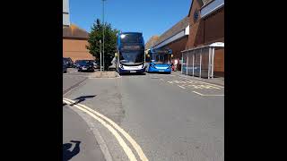 10941 #stagecoach #south E400mmc Leaving with assault alarms