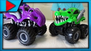 Обзор распаковка игра и гонки с машинками Monster Track Unpacking toy Monster Truck Cars