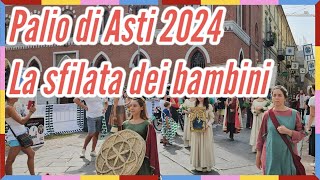 La sfilata storica dei bambini al Palio di Asti 2024