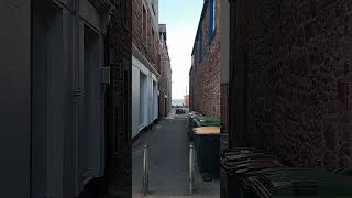 British alley with sea view , amazing #UK #italianoingranbretagna #uk