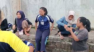 Masih Dalam Rangka Memeriahkan HUT-RI Ke-79 Hiburan Sepak bola anak-2 dan ibu-2 di Desa Neglasari