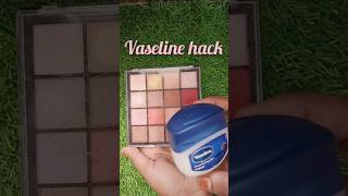 Vaseline + eyeshadow = unlimited lipsticks 👉🏻💋🤗#lipstickswatches #viralshorts #lipsticklover #viral