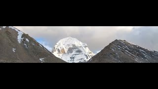 ЭВЕрЕст (Everest) - высочайшая вершина материального и духовного мира - суть имени Бога /ЙЭВЭ/..