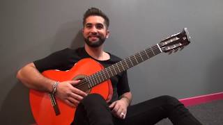 kendji Girac en coulisses le 05/02/2019-guitare-