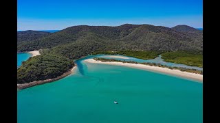 Boating around the Keppel Islands (Queensland)