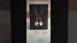 pinguinos collar en acero quirúrgico plateado, estamos en Quito #pinguin #quito