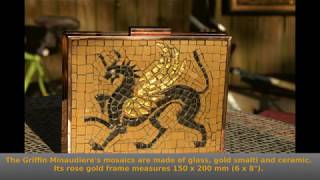 Griffin minaudiere