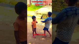 बच्चे ने किया औरत जैसा डांस | The child danced like a woman #viralshort#video#trendingshorts