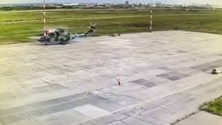 Mi-26 hits a lamp post