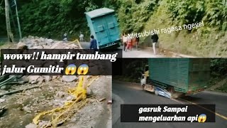 jalur Gumitir!! wowww😱😱 truck towing hampir tumbang di jalur ini. gasruk Sampai mengeluarkan api