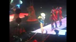 Party in the USA - Miley Cyrus | Bangerz Tour | Italy