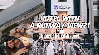 HYATT REGENCY IN ORLANDO INTERNATIONAL AIRPORT!| ROOM TOUR| WE STAYED IN A HOTEL WITH A RUNWAY VIEW!