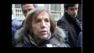 Elsa Fornero a Genova risponde ai giornalisti - 18-02-2013