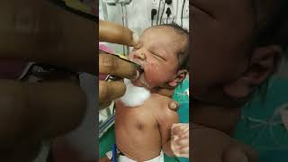 giving feed to sick baby##trending shorts#new status  #baby #subscribe my channel 👍👍👍👍👍👍👍👍👍