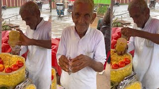 🥹88 Years Old Hardworking Dada Selling Bhel in Street♥️#youtubevideo #streetfood #trending #hardwork