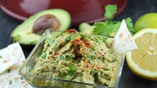 Hummus de aguacate (fusión árabe-mexicana)