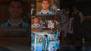 A premiação de Suarez de melhor jogador do brasileirão jogando pelo Grêmio 🔵⚫⚪ #grêmio #gremio