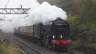 A2 60532 Blue Peter Speeds through Hartford station in Cheshire 15th November 2024