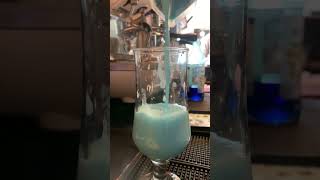 Cocktail Blue Lagoon #viralvideo #food #lovetocookformyfamily #diningplace