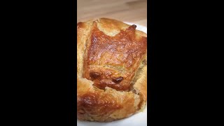 Baked Brie in Puff Pastry | Brie en Croute