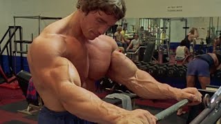 Arnold Schwarzenegger has an orgasm while working out from pumping muscles / Pumping Iron (1977)